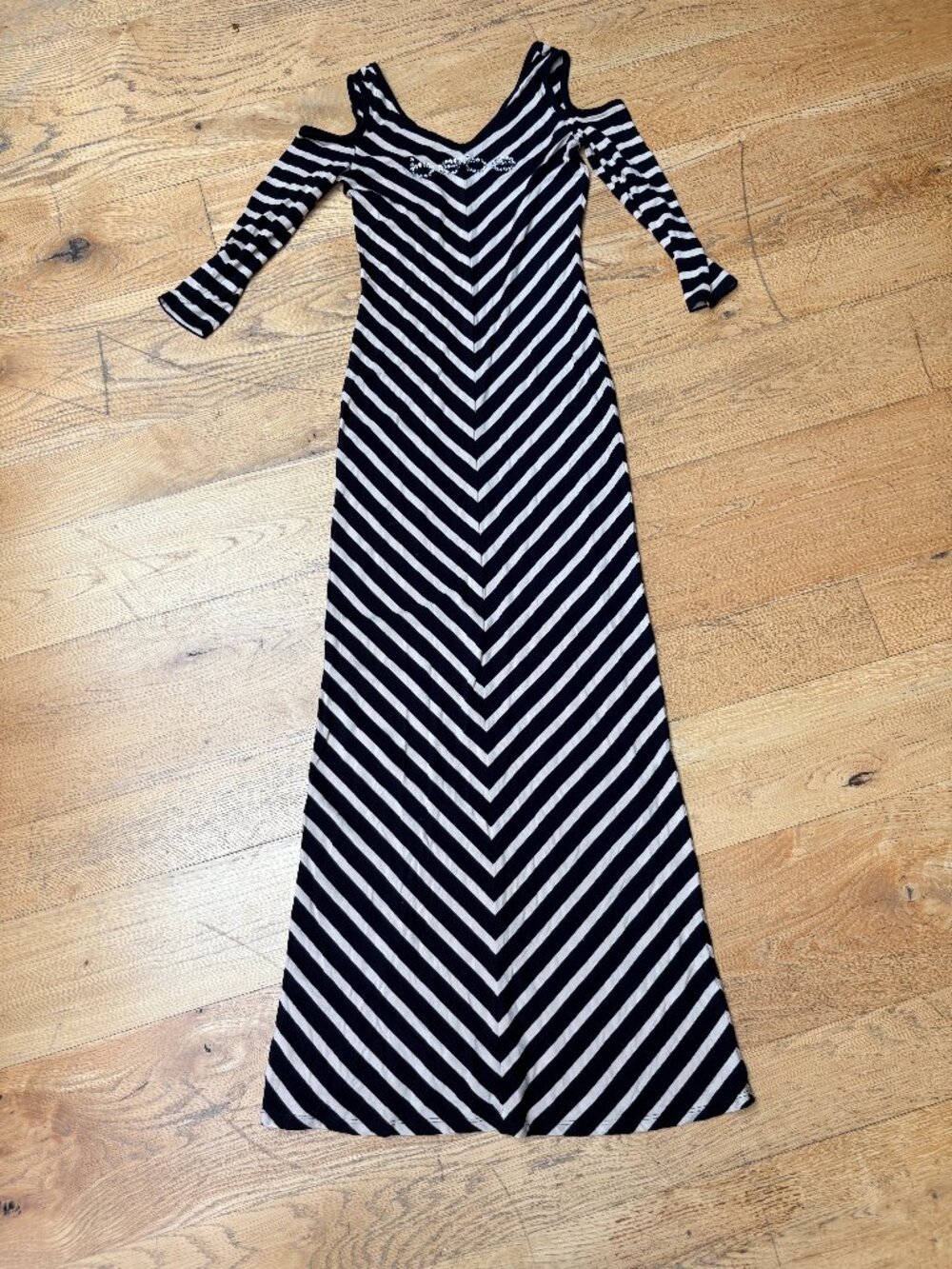 Bebe Off Shoulder Dress XS